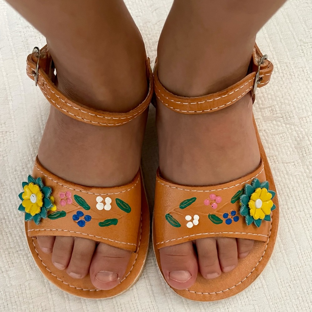 Girls Mexican leather huaraches